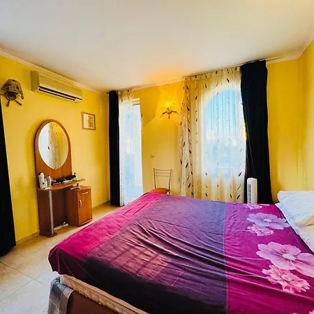 Victoria Two Bedroom Sunny Слънчев бряг