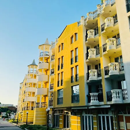 Victoria Two Bedroom Sunny