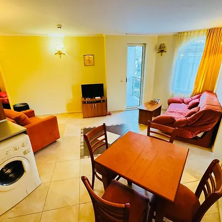 Victoria Two Bedroom Sunny * Солнечный берег